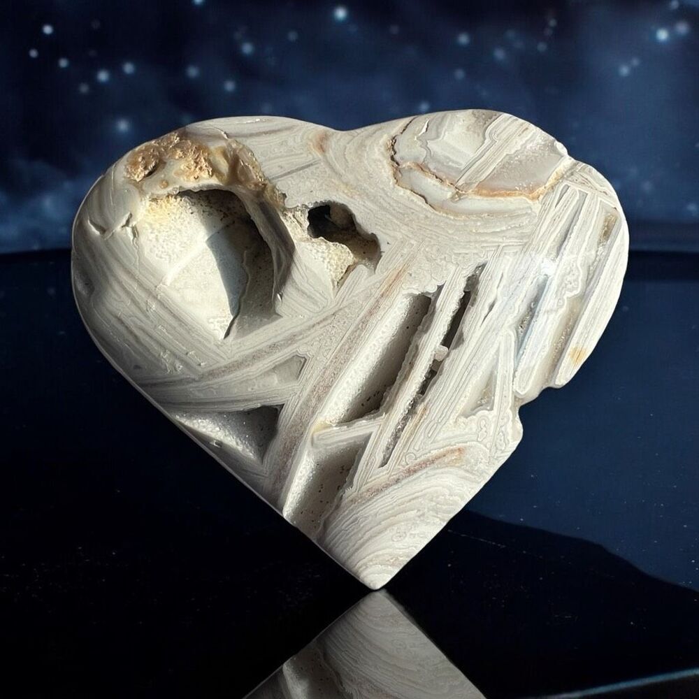 Mexican White Lace Agate‎ Druzy Heart Carving (7)